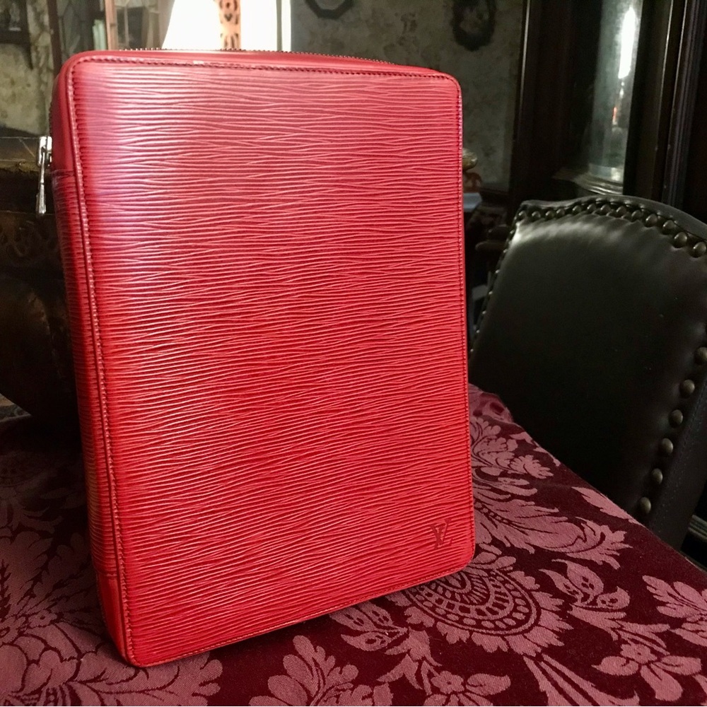 🤗 SOLD 👏🏻👏🏻👏🏻 Louis Vuitton Agenda Voyage